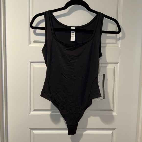 Lululemon Wundermost Black Women's Bodysuit - Picture 3 of 7
